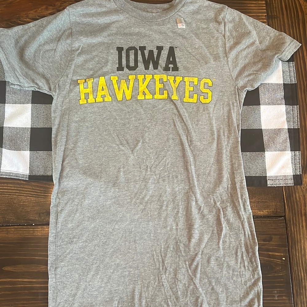 Men’s Iowa Hawkeye Short Sleeve Tee